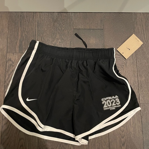 Brand new Nike Shorts - Picture 1 of 2